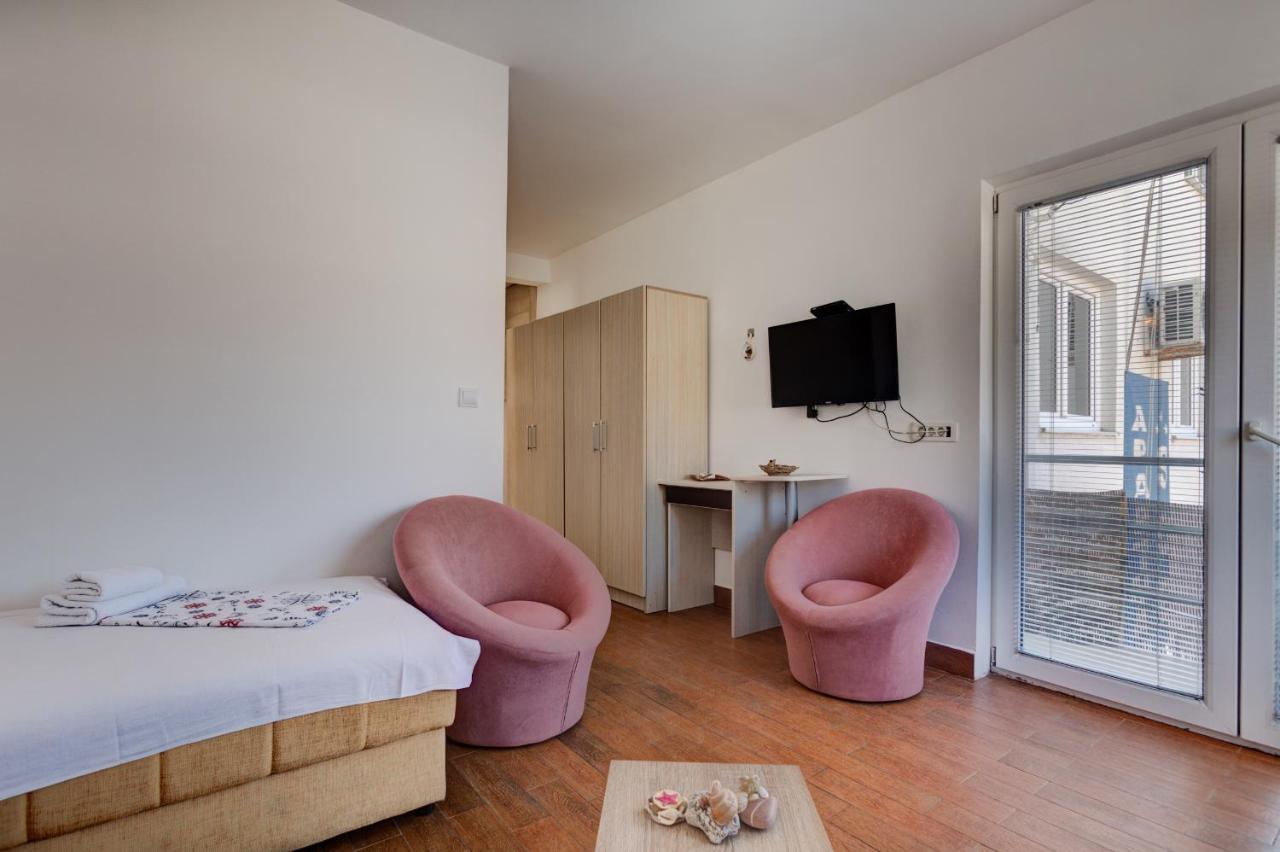 Sunny Grapes Apartments Budva Eksteriør billede